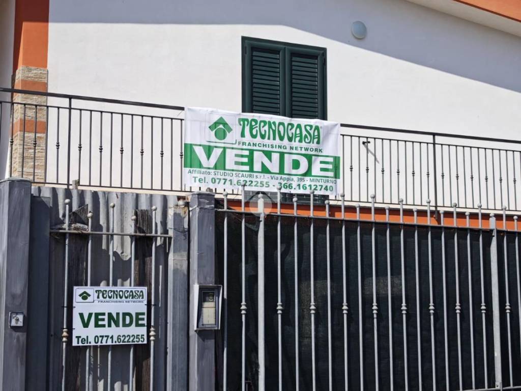 appartamento in vendita a Minturno in zona Scauri