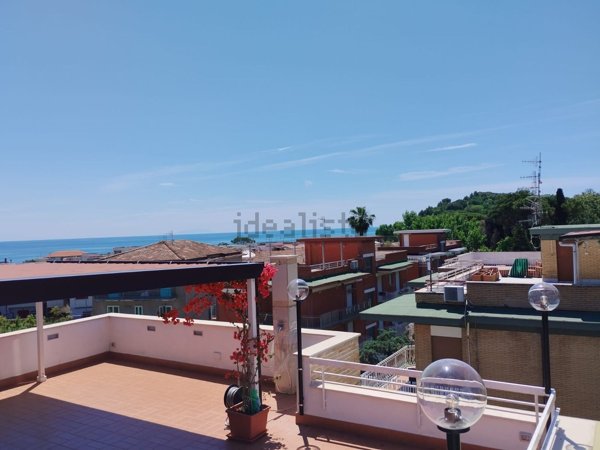 appartamento in vendita a Minturno in zona Scauri