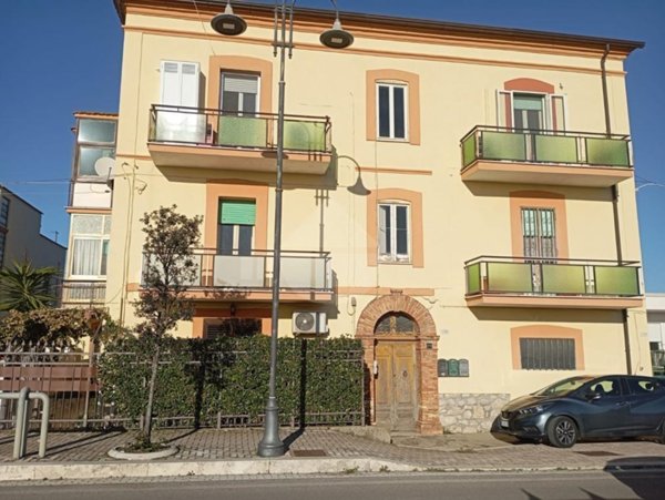 appartamento in vendita a Minturno in zona Scauri
