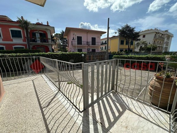 appartamento in vendita a Minturno in zona Scauri
