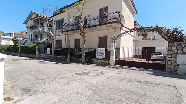 appartamento in vendita a Minturno in zona Scauri