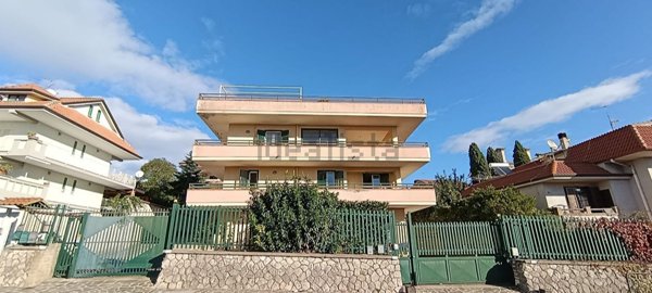 appartamento in vendita a Minturno in zona Scauri