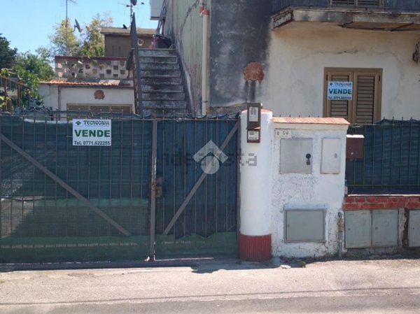 appartamento in vendita a Minturno in zona Scauri