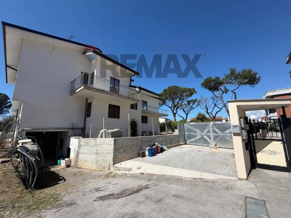 appartamento in vendita a Minturno in zona Scauri
