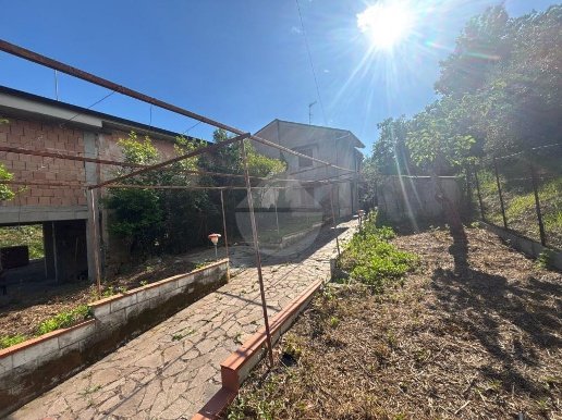 casa indipendente in vendita a Minturno
