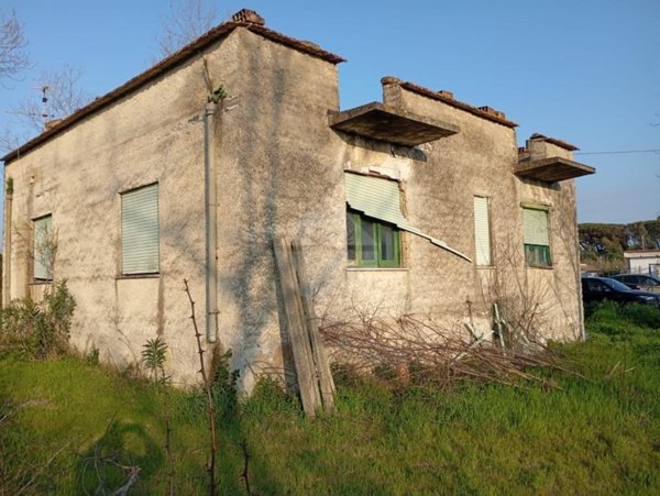 casa indipendente in vendita a Minturno in zona Marina