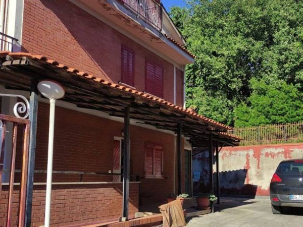 casa indipendente in vendita a Minturno