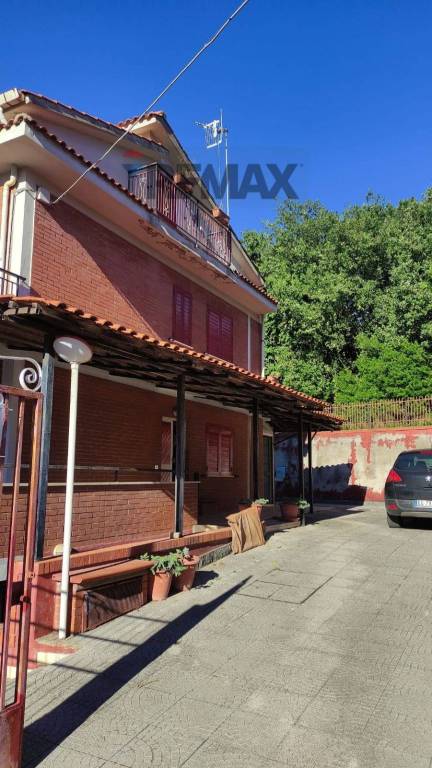 casa indipendente in vendita a Minturno in zona Marina