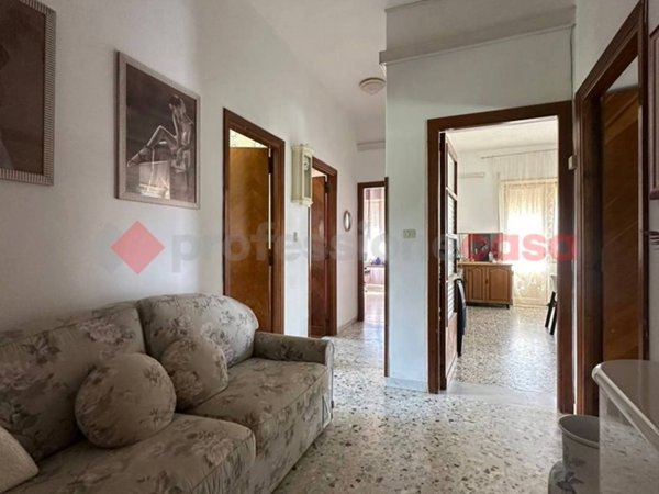 appartamento in vendita a Minturno in zona Scauri