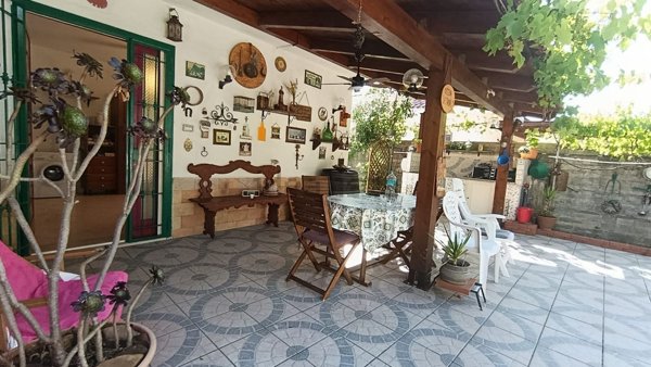 casa indipendente in vendita a Minturno in zona Marina