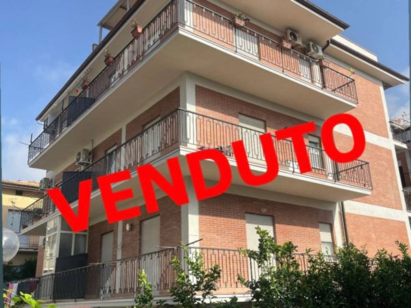 appartamento in vendita a Minturno in zona Scauri