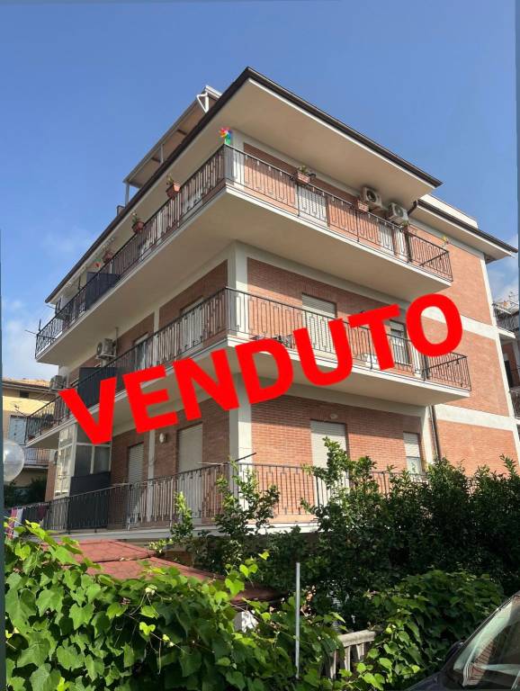 appartamento in vendita a Minturno in zona Scauri