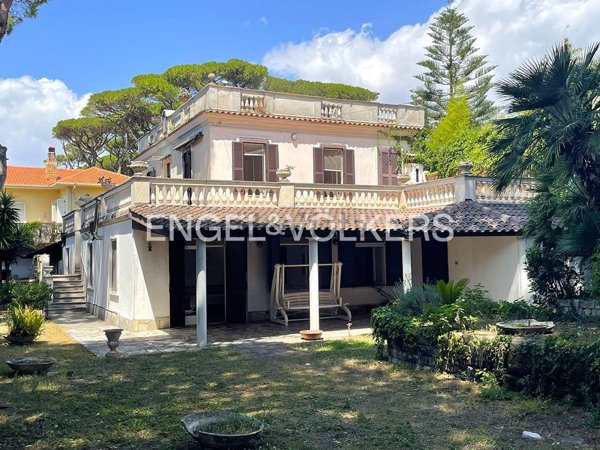 casa indipendente in vendita a Minturno