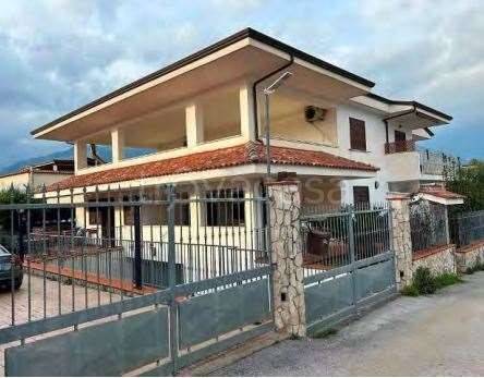 appartamento in vendita a Minturno in zona Scauri