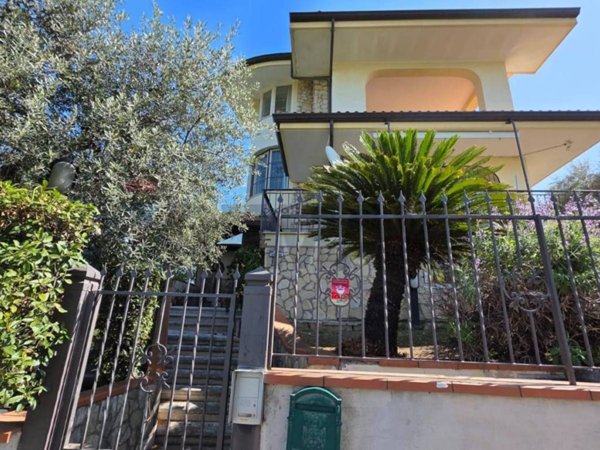 casa indipendente in vendita a Minturno in zona Tremensuoli