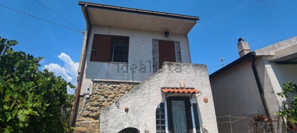 casa indipendente in vendita a Minturno in zona Santa Maria Infante