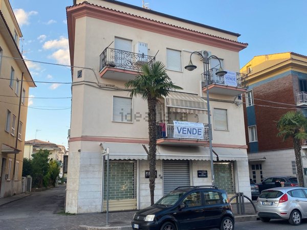 appartamento in vendita a Minturno in zona Scauri