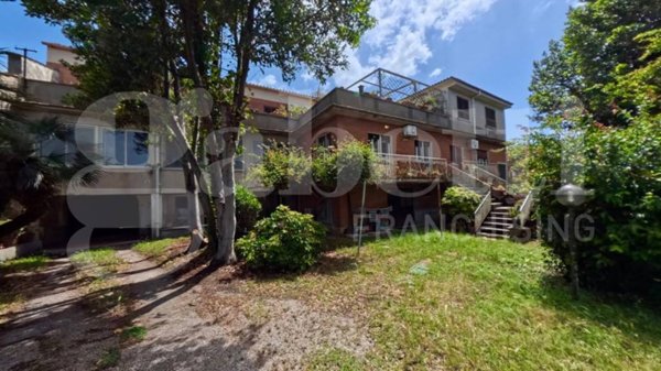 appartamento in vendita a Minturno in zona Scauri