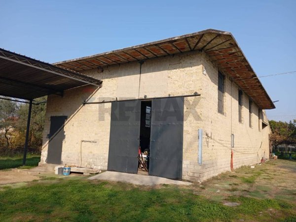 negozio in vendita a Minturno