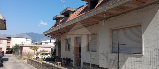 casa indipendente in vendita a Minturno in zona Scauri