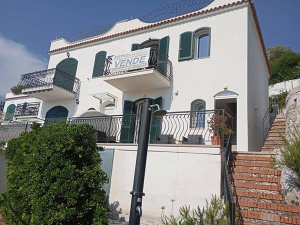 casa indipendente in vendita a Minturno