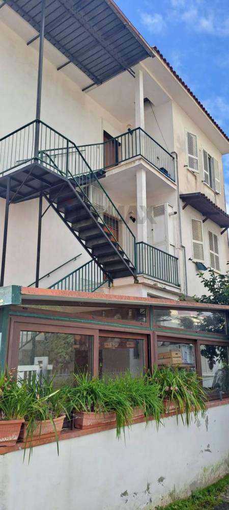 appartamento in vendita a Minturno in zona Scauri