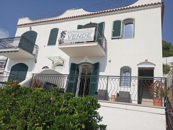 casa indipendente in vendita a Minturno in zona Marina