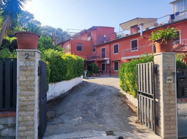 appartamento in vendita a Minturno in zona Scauri