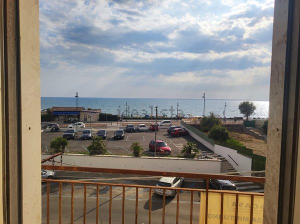 appartamento in vendita a Minturno in zona Scauri
