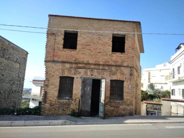 casa indipendente in vendita a Minturno in zona Marina