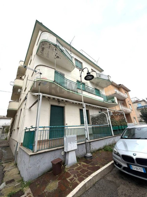 appartamento in vendita a Minturno in zona Scauri