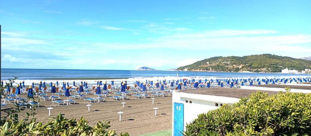 appartamento in vendita a Minturno in zona Scauri