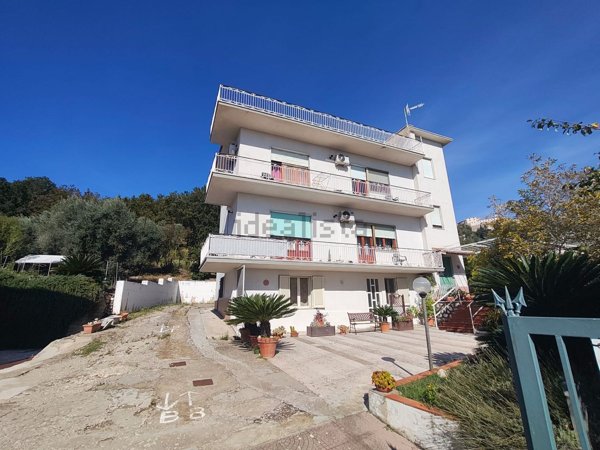 casa indipendente in vendita a Minturno in zona Marina