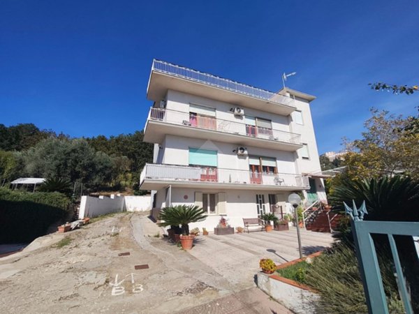 casa indipendente in vendita a Minturno in zona Marina