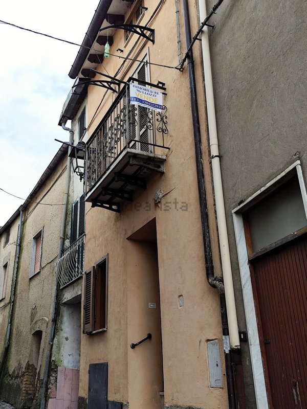 casa indipendente in vendita a Minturno in zona Pulcherini