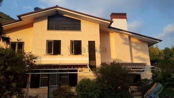 casa indipendente in vendita a Monte San Biagio
