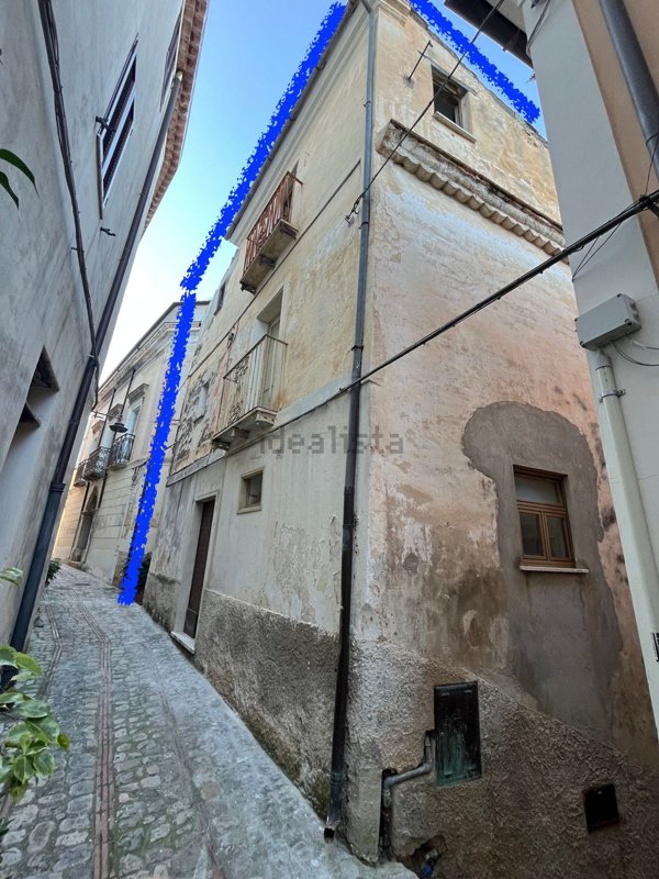 pentavano in vendita a Monte San Biagio