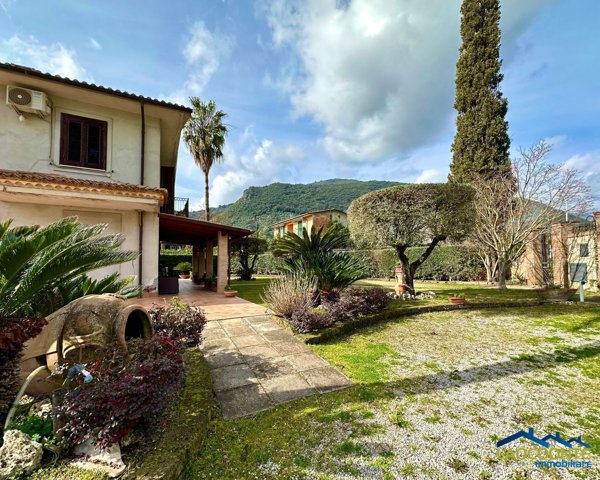 casa indipendente in vendita a Monte San Biagio