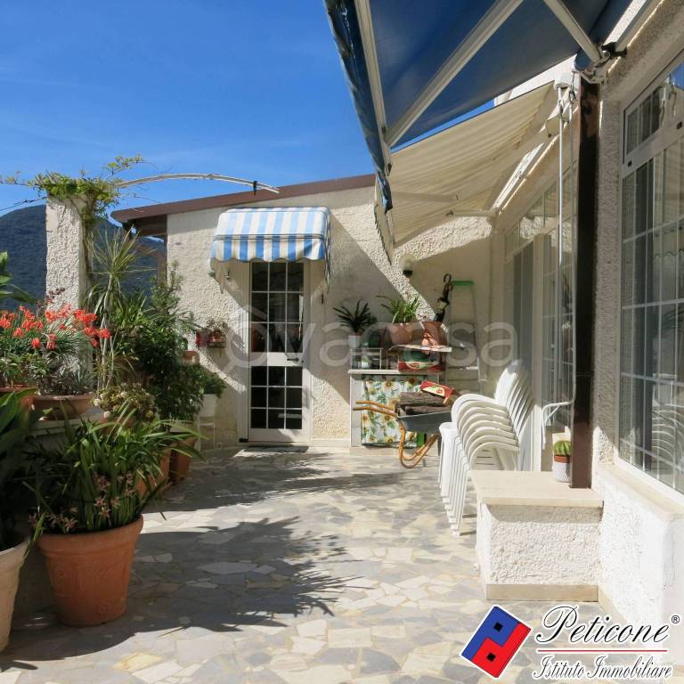 casa indipendente in vendita a Monte San Biagio