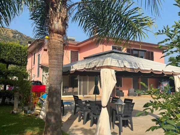 casa indipendente in vendita a Monte San Biagio