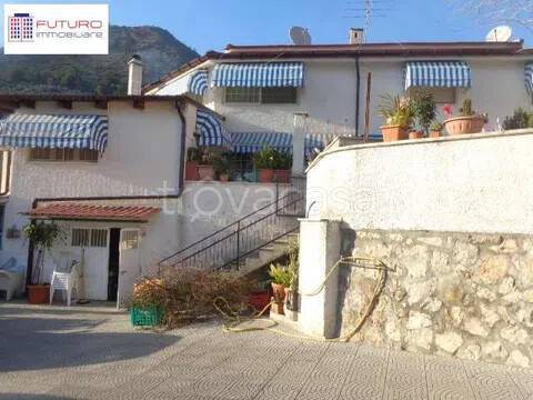 casa indipendente in vendita a Monte San Biagio