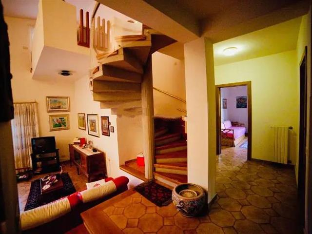 casa indipendente in vendita a Norma