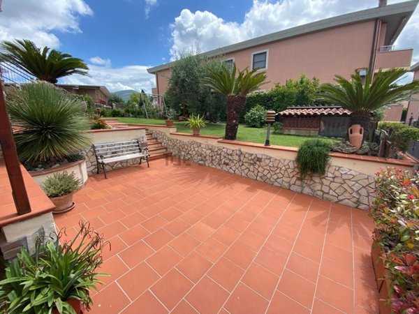 casa indipendente in vendita a Norma