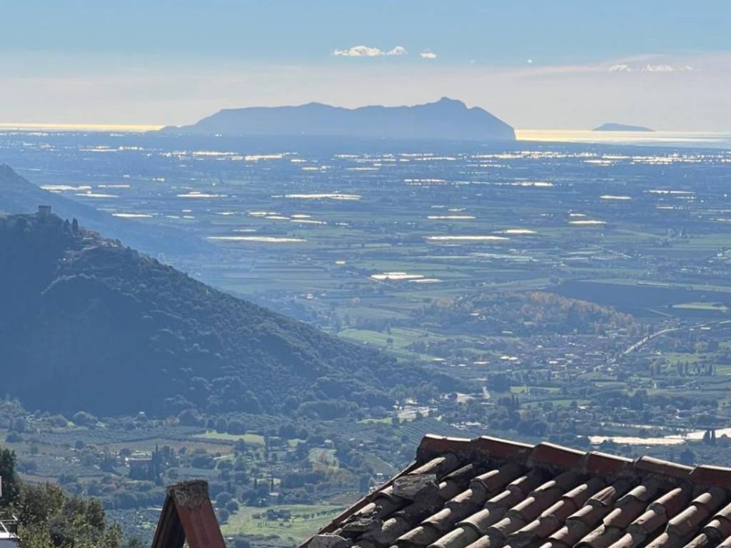 casa indipendente in vendita a Norma