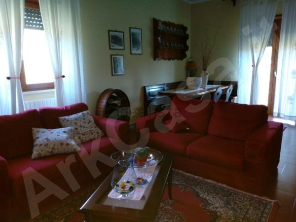 casa indipendente in vendita a Norma