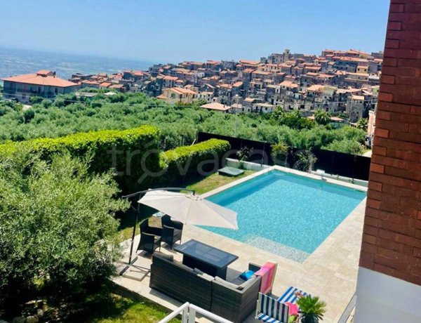 casa indipendente in vendita a Norma