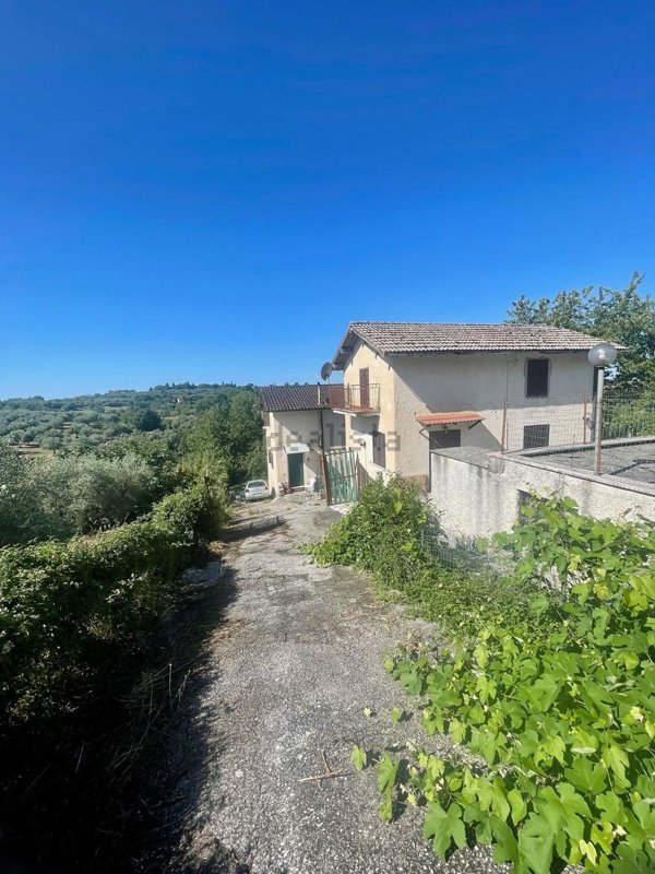 casa indipendente in vendita a Norma