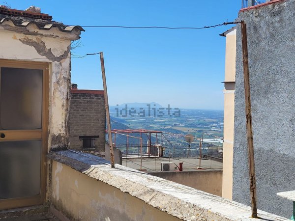 intera palazzina in vendita a Norma