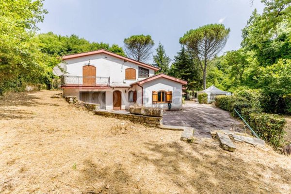 casa indipendente in vendita a Norma