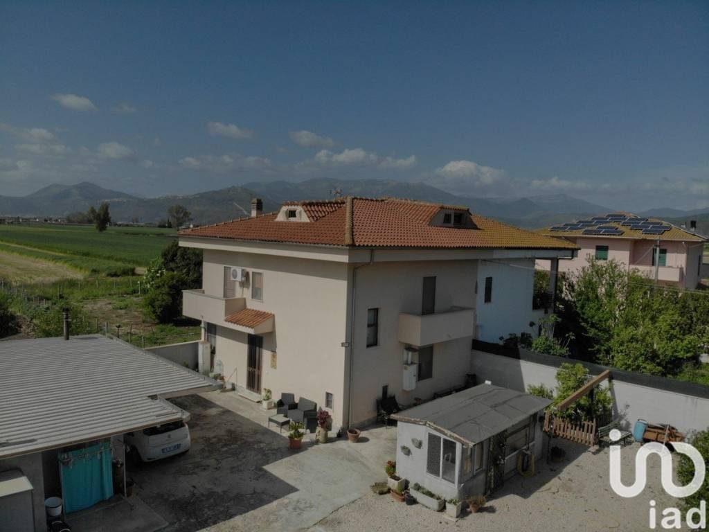 casa indipendente in vendita a Pontinia